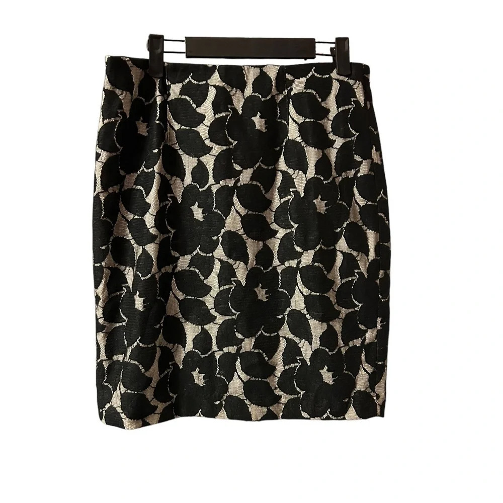CALVIN KLEIN FLORAL LACE OVERLAY PENCIL SKIRT